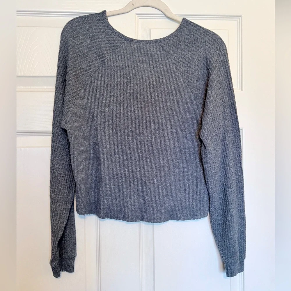 American Eagle Blue-Gray Knit Cropped Sweater — Size S - Picture 2 of 5